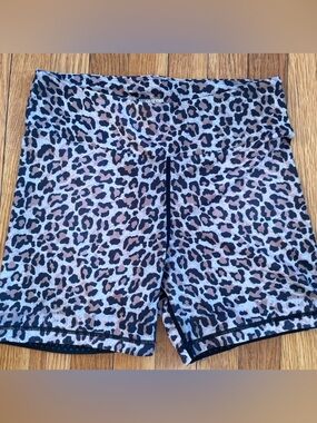 GRRRL Leopard Print Biker Shorts M/L High Waist Gym Athleisure